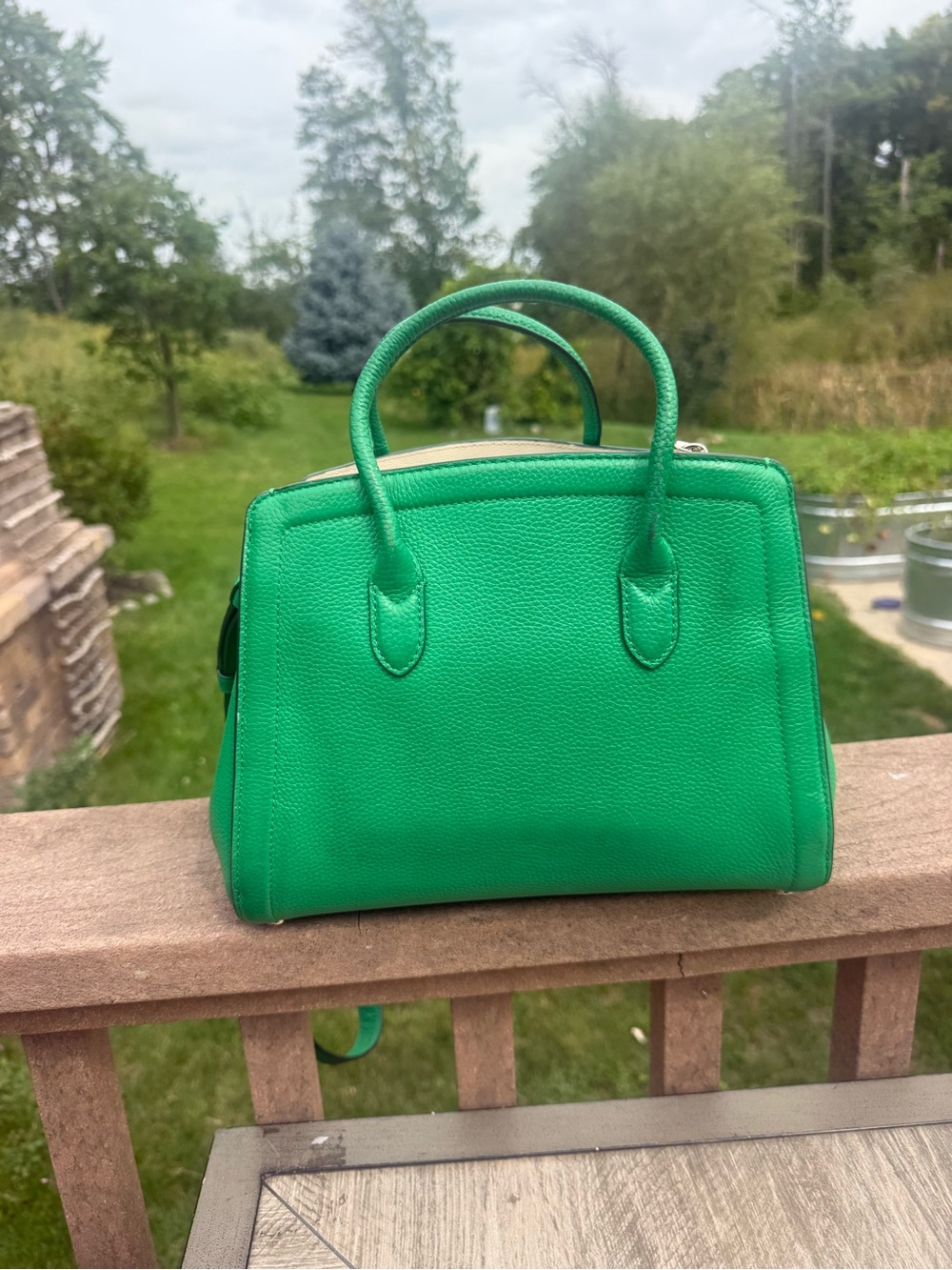 GUC Kate Spade New York Knott Satchel Bright Green Pebbled Leather Crossbody Bag - Picture 5 of 12